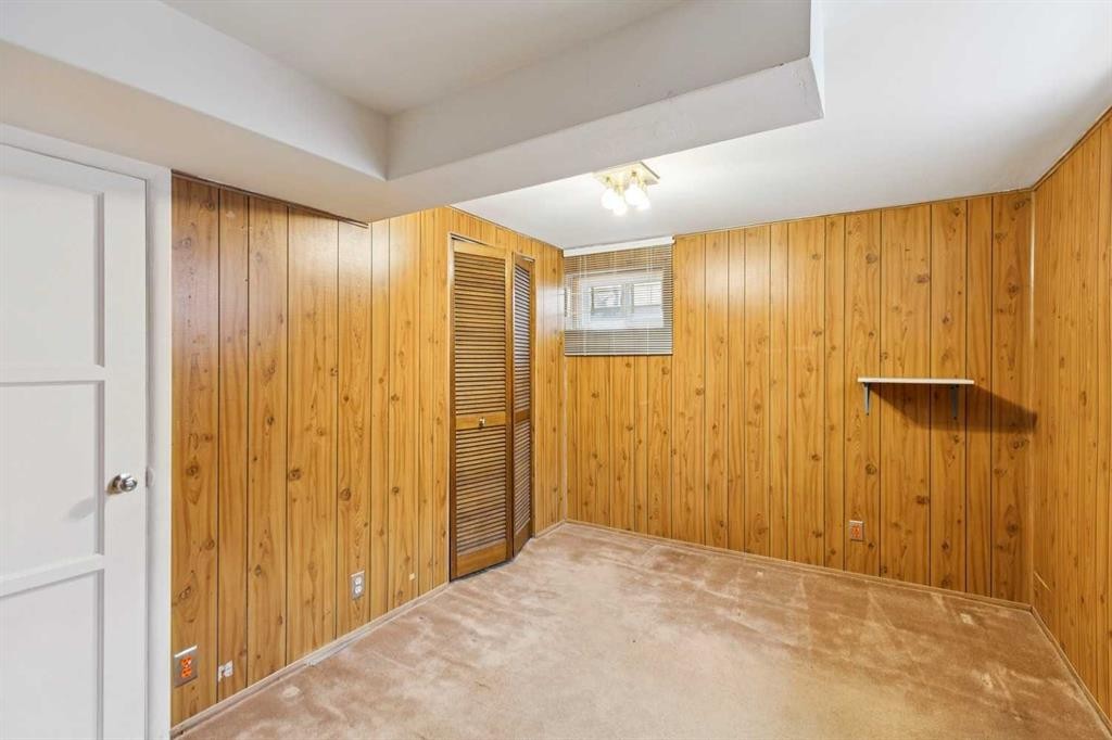 47 Montrose Crescent Ne, Calgary, AB - Indoor Photo Showing Other Room