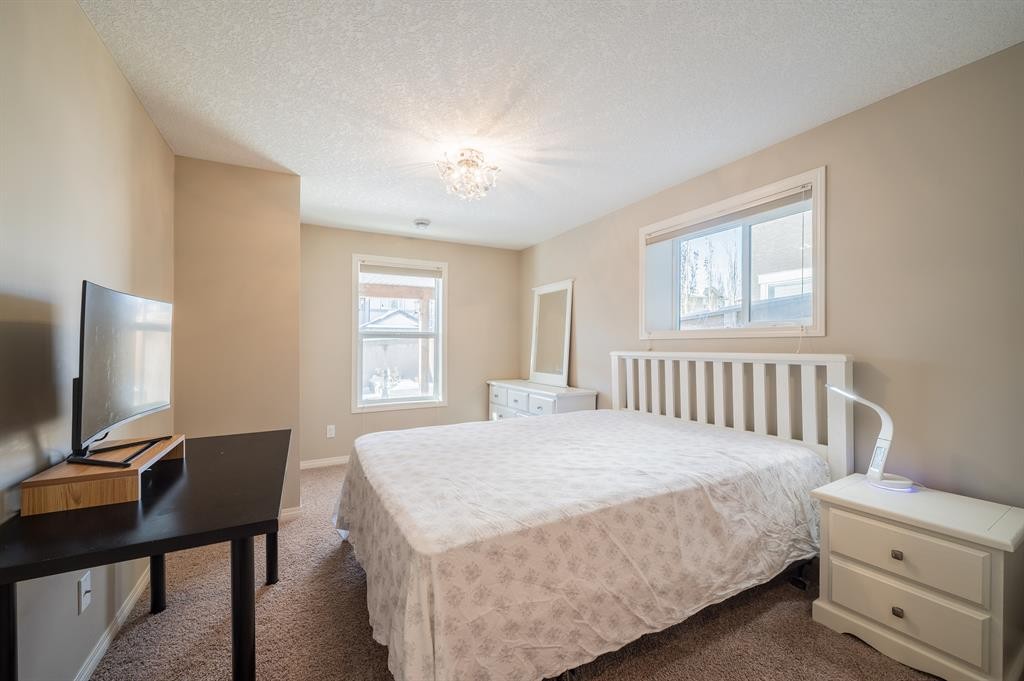 7 Aspen Stone Grove Sw, Calgary, AB