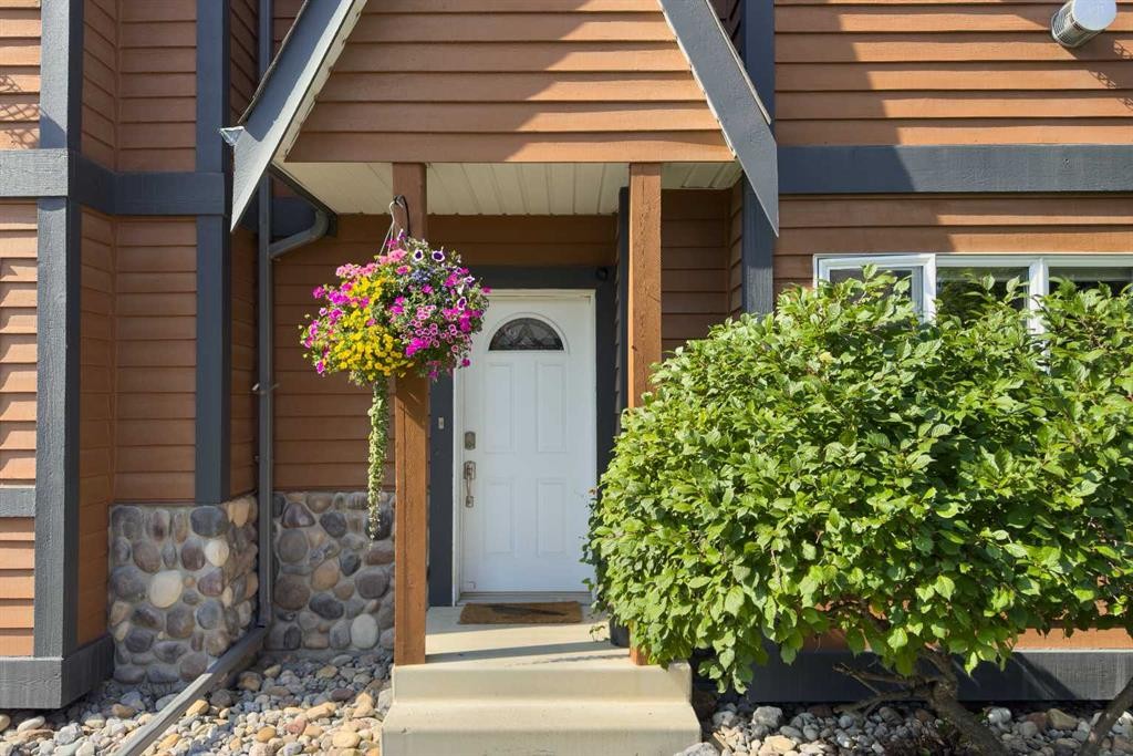 3-601 4, Canmore, AB - Outdoor With Exterior