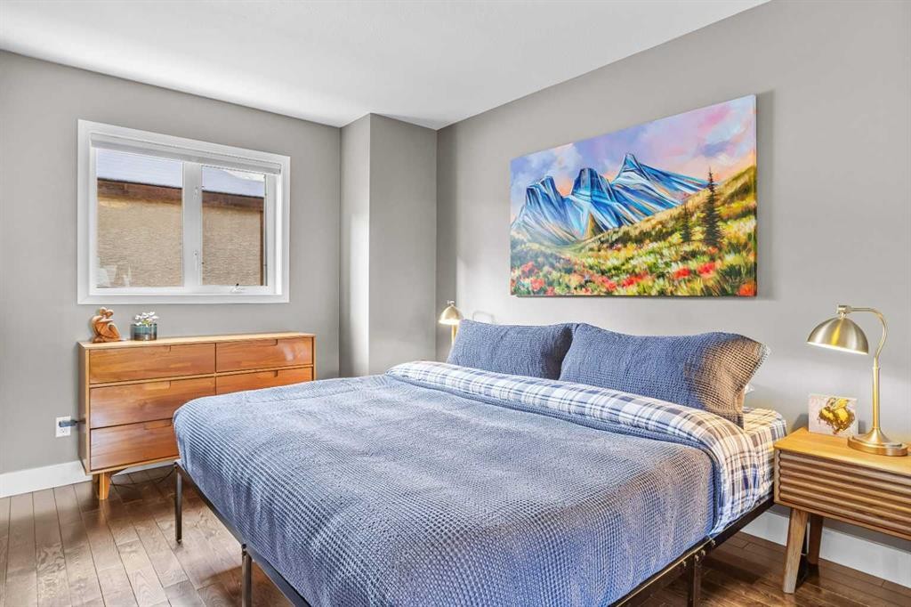 3-601 4, Canmore, AB - Indoor Photo Showing Bedroom