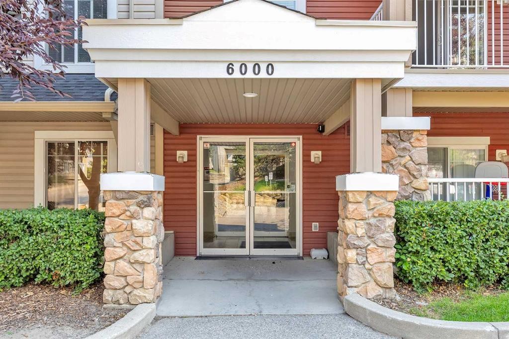 6307-70 Panamount Drive Nw, Calgary, AB - Outdoor With Exterior