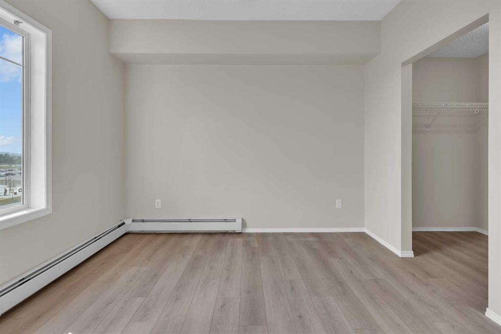 6307-70 Panamount Drive Nw, Calgary, AB - Indoor Photo Showing Other Room