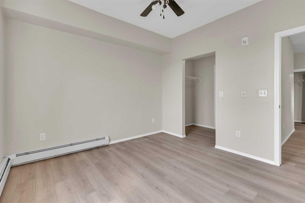 6307-70 Panamount Drive Nw, Calgary, AB - Indoor Photo Showing Other Room