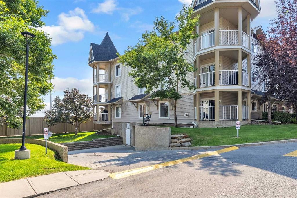 6307-70 Panamount Drive Nw, Calgary, AB - Outdoor With Balcony