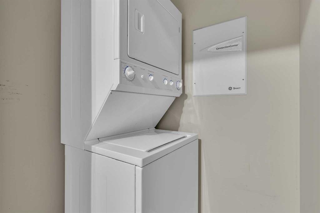 6307-70 Panamount Drive Nw, Calgary, AB - Indoor Photo Showing Laundry Room