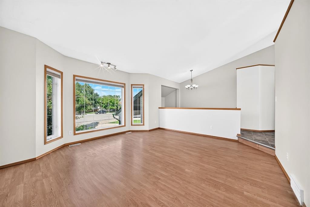 417 9 Street, Beiseker, AB