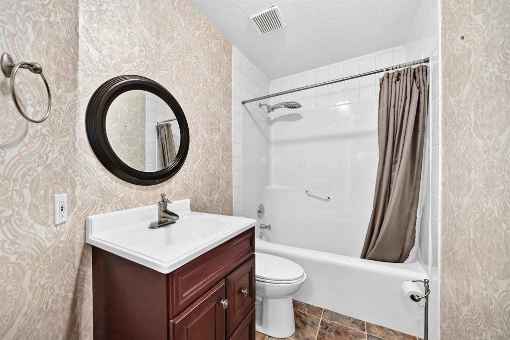 417 9 Street, Beiseker, AB