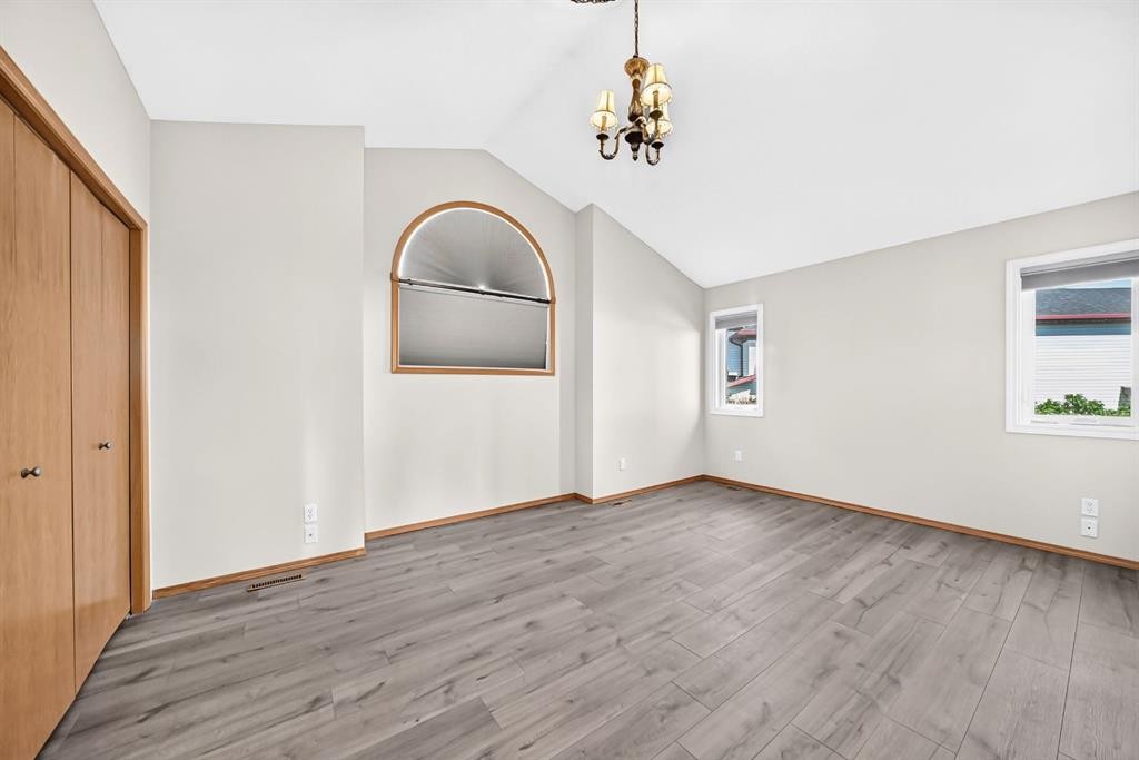 417 9 Street, Beiseker, AB