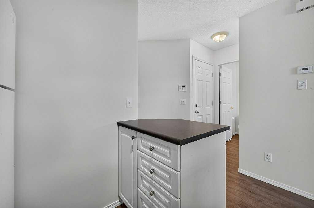 39 Citadel Point Nw, Calgary, AB - Indoor Photo Showing Other Room
