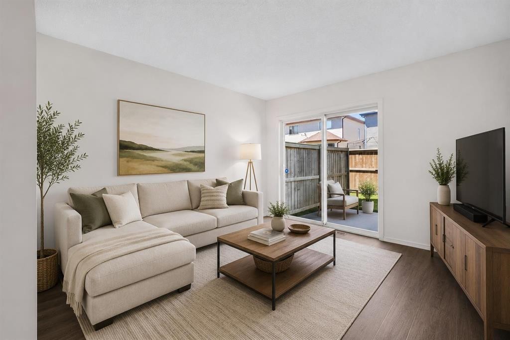 39 Citadel Point Nw, Calgary, AB - Indoor Photo Showing Living Room