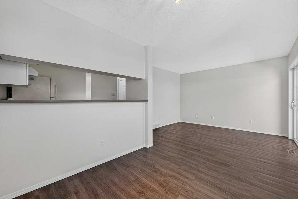 39 Citadel Point Nw, Calgary, AB - Indoor