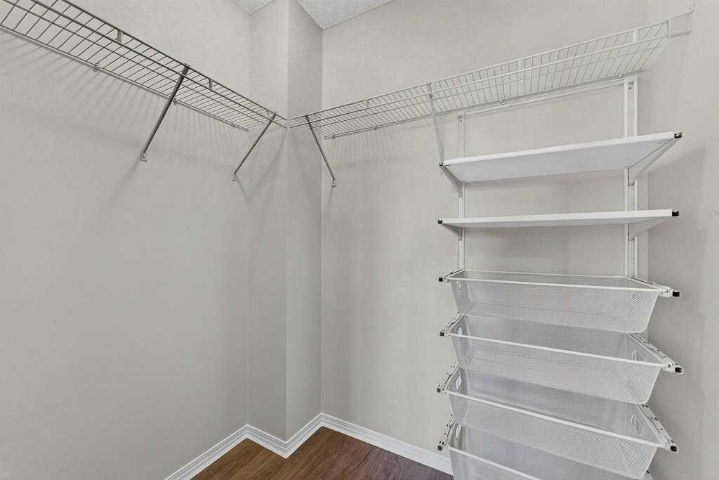39 Citadel Point Nw, Calgary, AB - Indoor With Storage