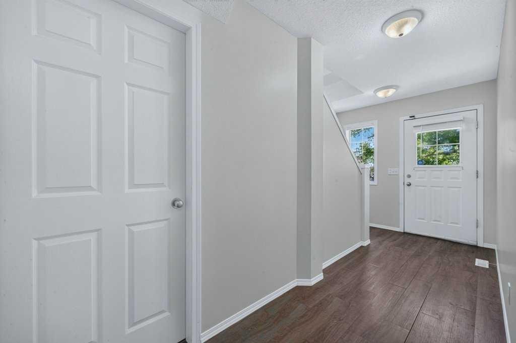 39 Citadel Point Nw, Calgary, AB - Indoor Photo Showing Other Room