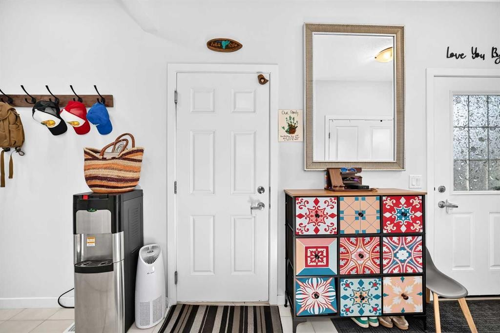 16 Sunrise Crescent, Cochrane, AB - Indoor Photo Showing Other Room