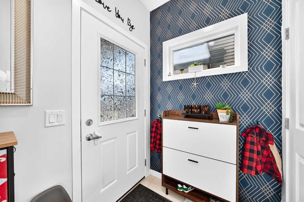 16 Sunrise Crescent, Cochrane, AB - Indoor