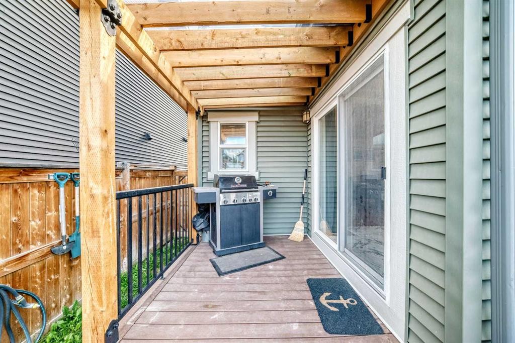 16 Sunrise Crescent, Cochrane, AB - Outdoor With Exterior