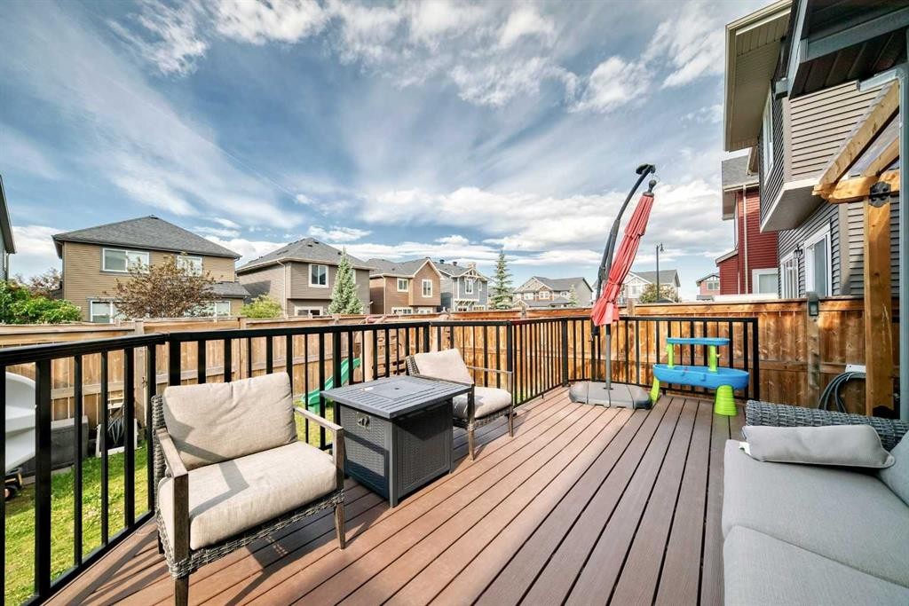 16 Sunrise Crescent, Cochrane, AB - Outdoor With Exterior