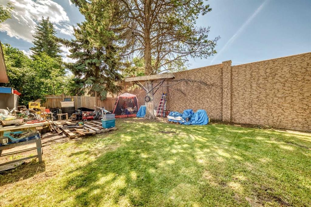 23 Spruce Crescent, St. Albert, AB