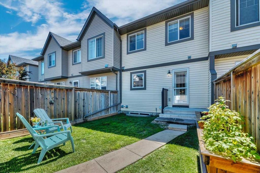 2520 Eversyde Avenue Sw, Calgary, AB - Outdoor With Exterior