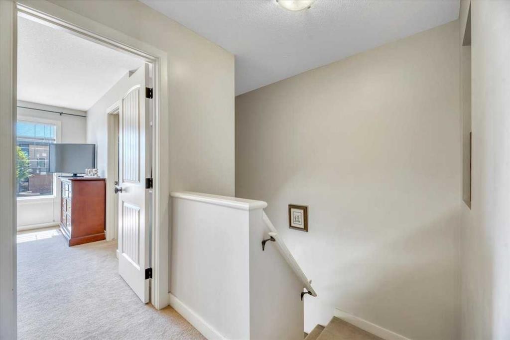 2520 Eversyde Avenue Sw, Calgary, AB - Indoor Photo Showing Other Room