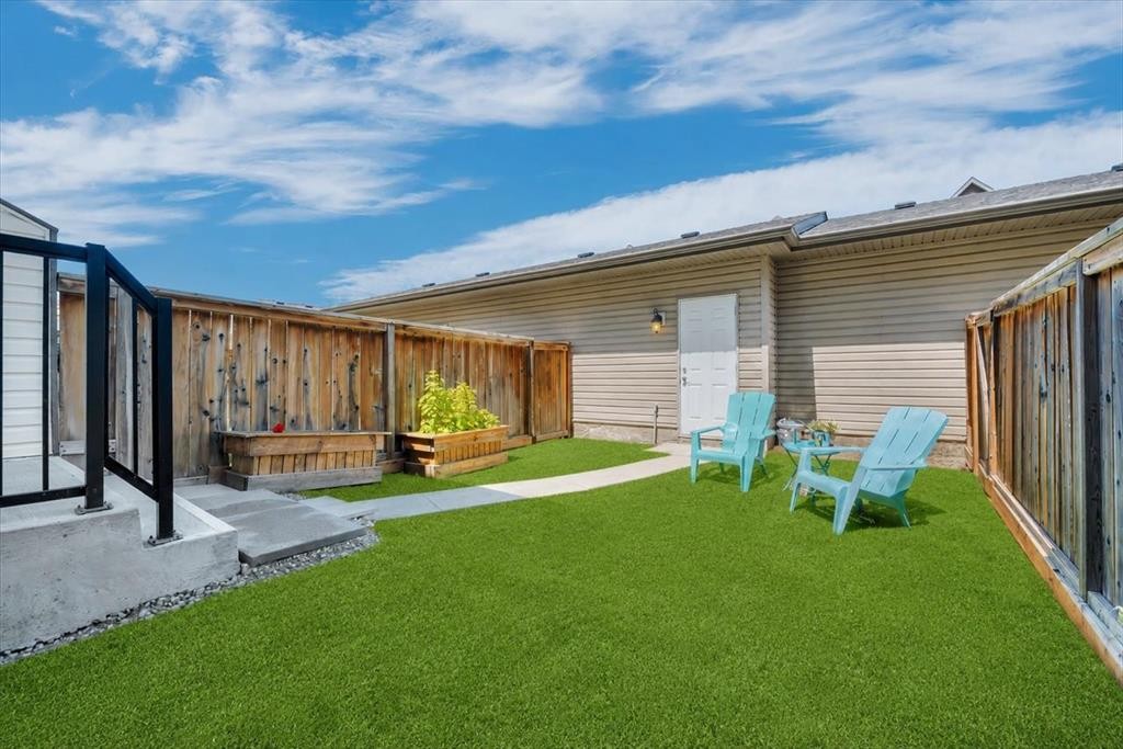 2520 Eversyde Avenue Sw, Calgary, AB - Outdoor