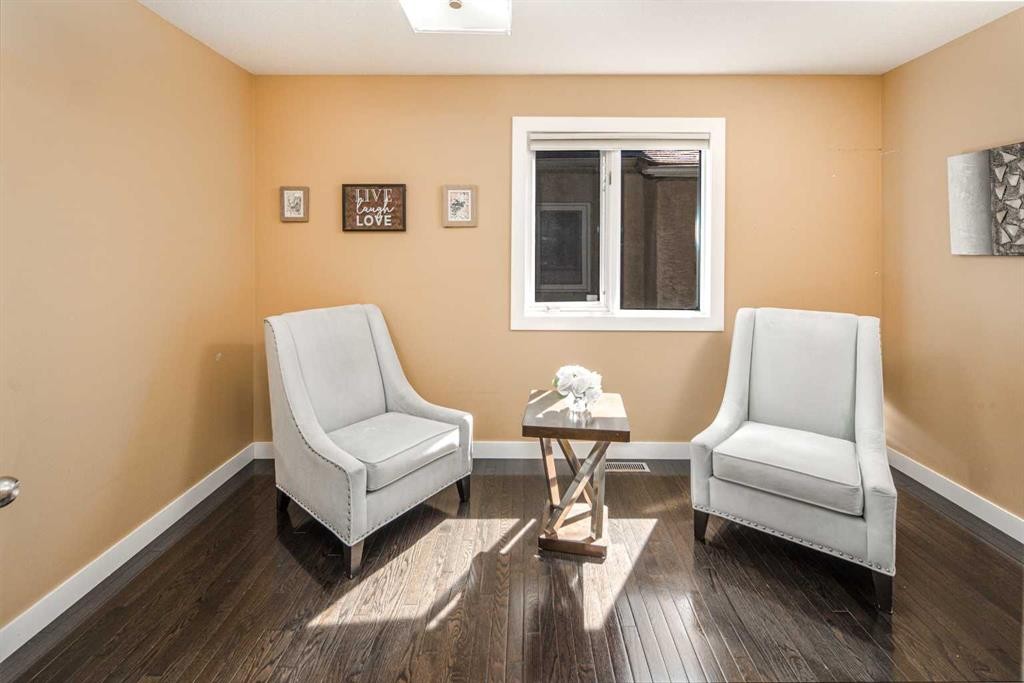 1396 Shawnee Road Sw, Calgary, AB