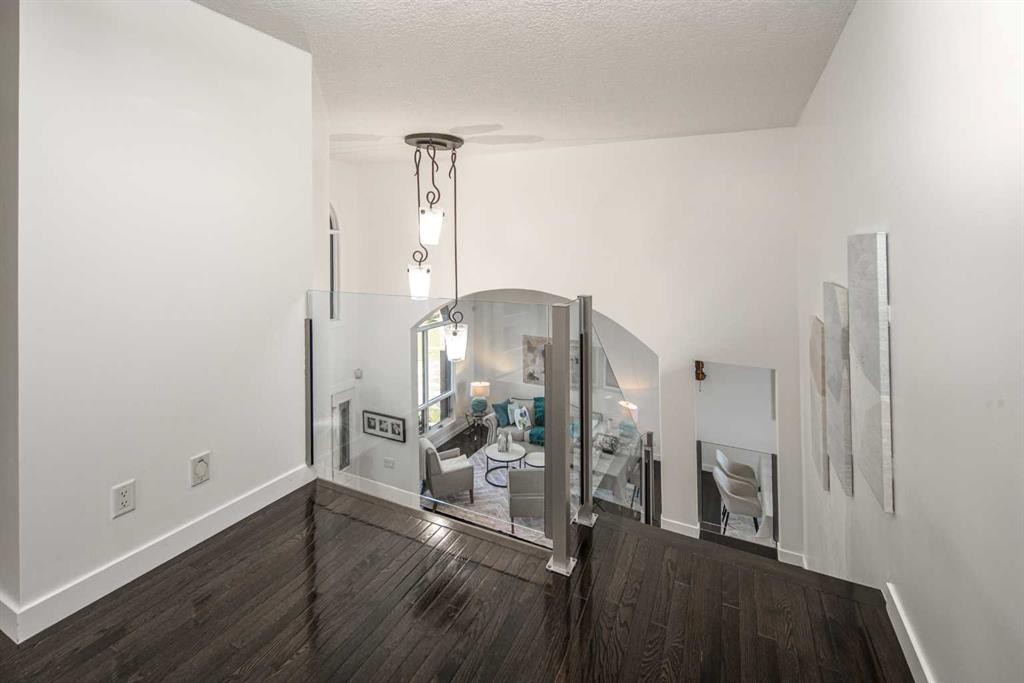 1396 Shawnee Road Sw, Calgary, AB