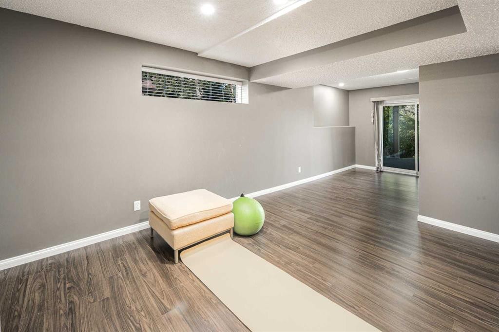 1396 Shawnee Road Sw, Calgary, AB