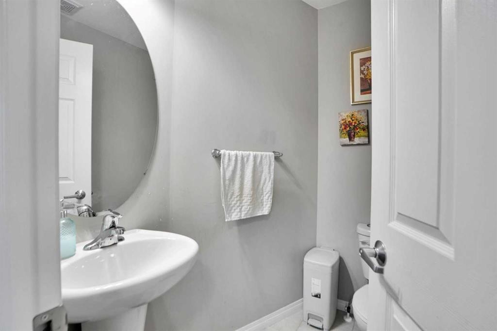 10505 Cityscape Drive, Calgary, AB - Indoor Photo Showing Bathroom