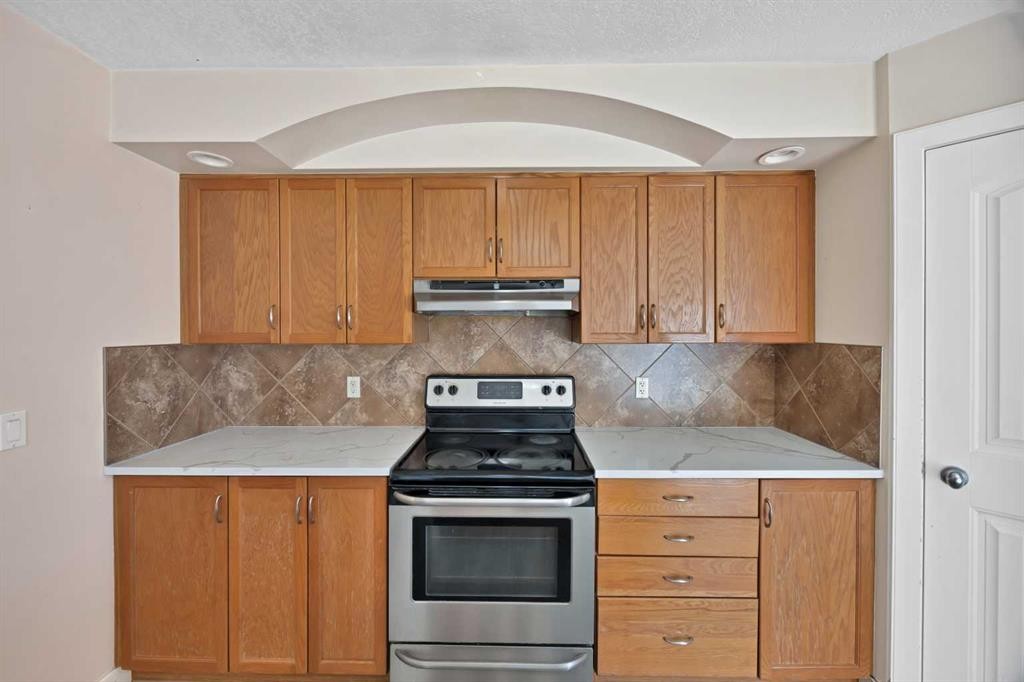 65 Taralake Terrace Ne, Calgary, AB - Indoor Photo Showing Kitchen