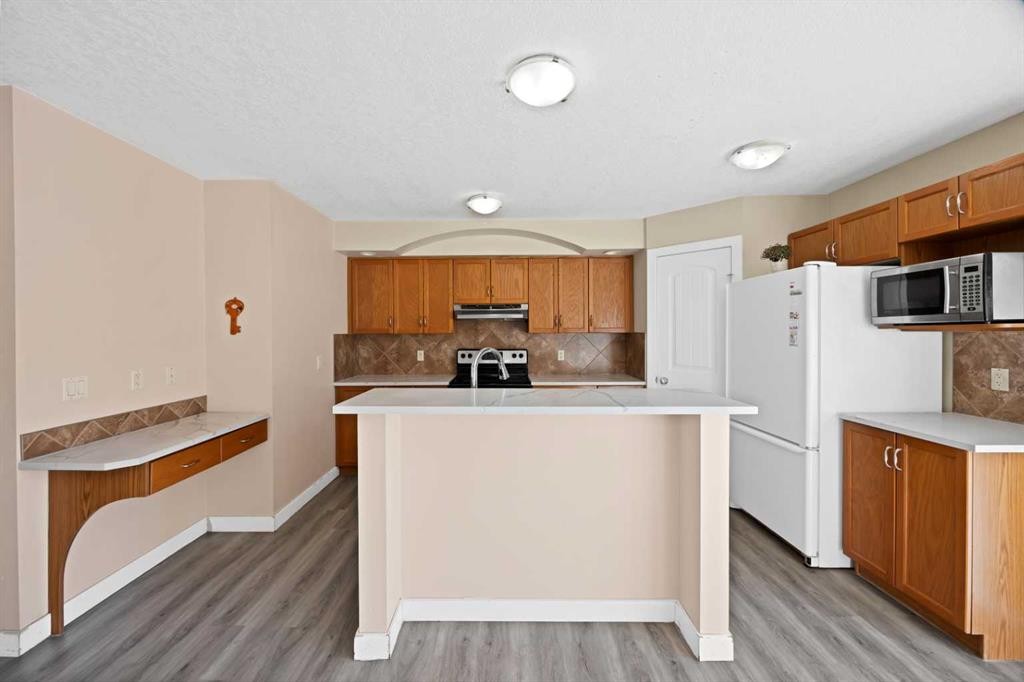65 Taralake Terrace Ne, Calgary, AB - Indoor Photo Showing Kitchen