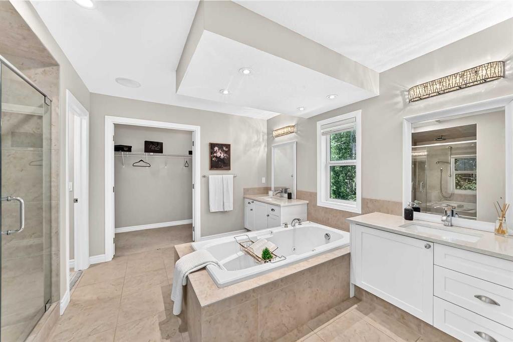 173 Aspenshire Drive Sw, Calgary, AB - Indoor Photo Showing Bathroom
