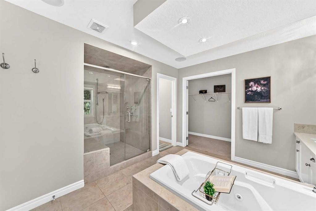 173 Aspenshire Drive Sw, Calgary, AB - Indoor Photo Showing Bathroom