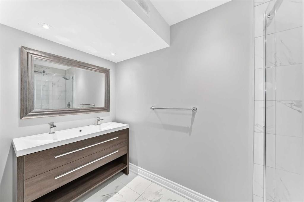 173 Aspenshire Drive Sw, Calgary, AB - Indoor Photo Showing Bathroom