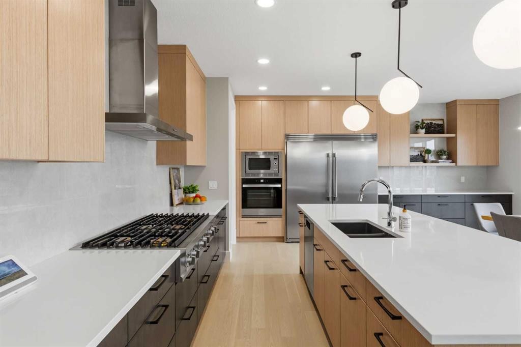 269 Aspen Summit Heights Sw, Calgary, AB - Indoor Photo Showing Kitchen With Double Sink With Upgraded Kitchen