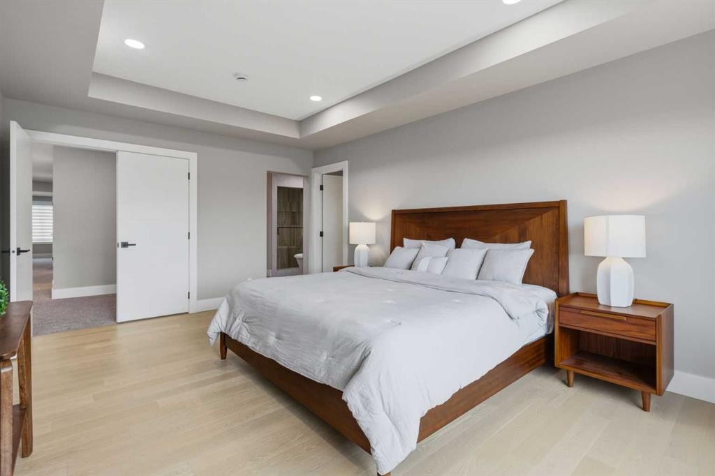 269 Aspen Summit Heights Sw, Calgary, AB - Indoor Photo Showing Bedroom