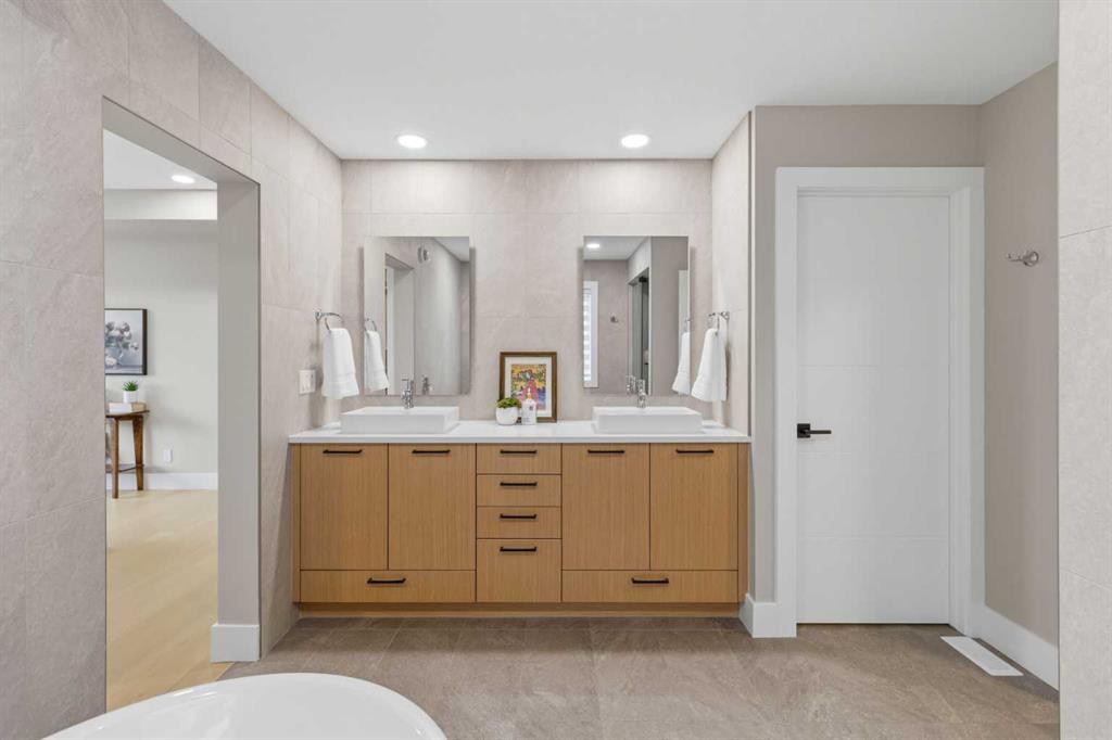 269 Aspen Summit Heights Sw, Calgary, AB - Indoor Photo Showing Bathroom