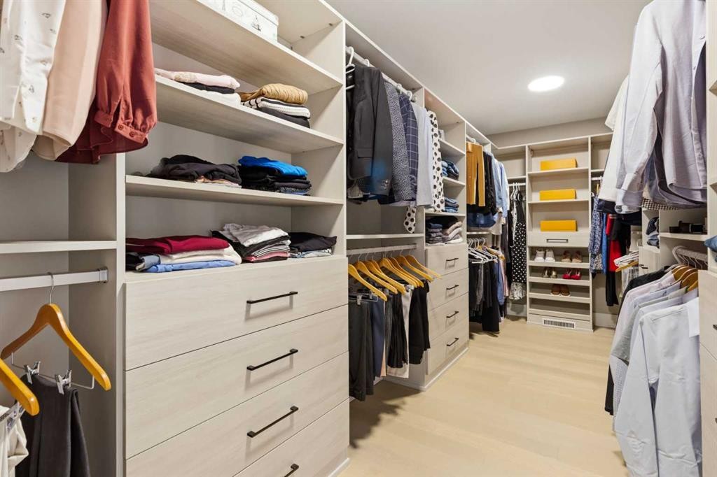 269 Aspen Summit Heights Sw, Calgary, AB - Indoor With Storage
