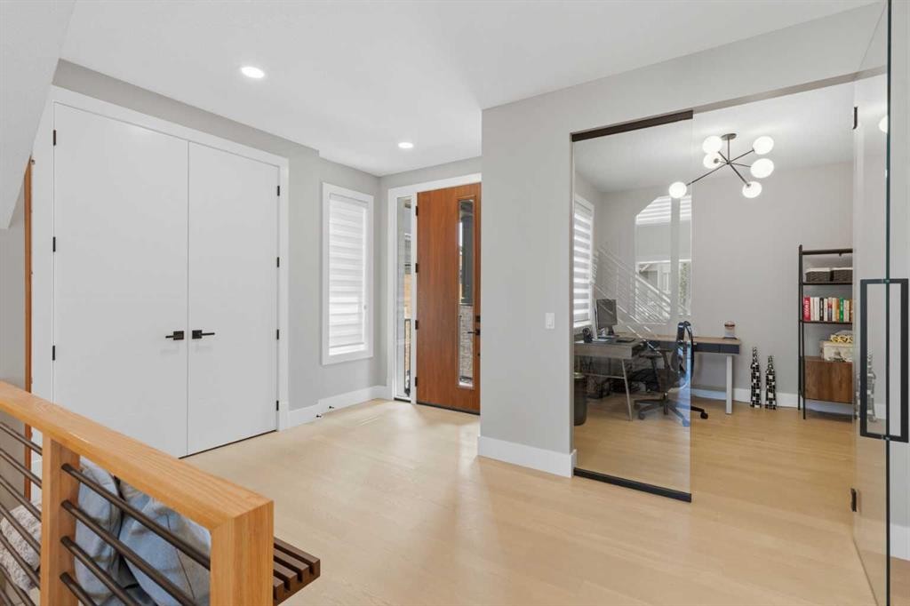 269 Aspen Summit Heights Sw, Calgary, AB - Indoor Photo Showing Other Room