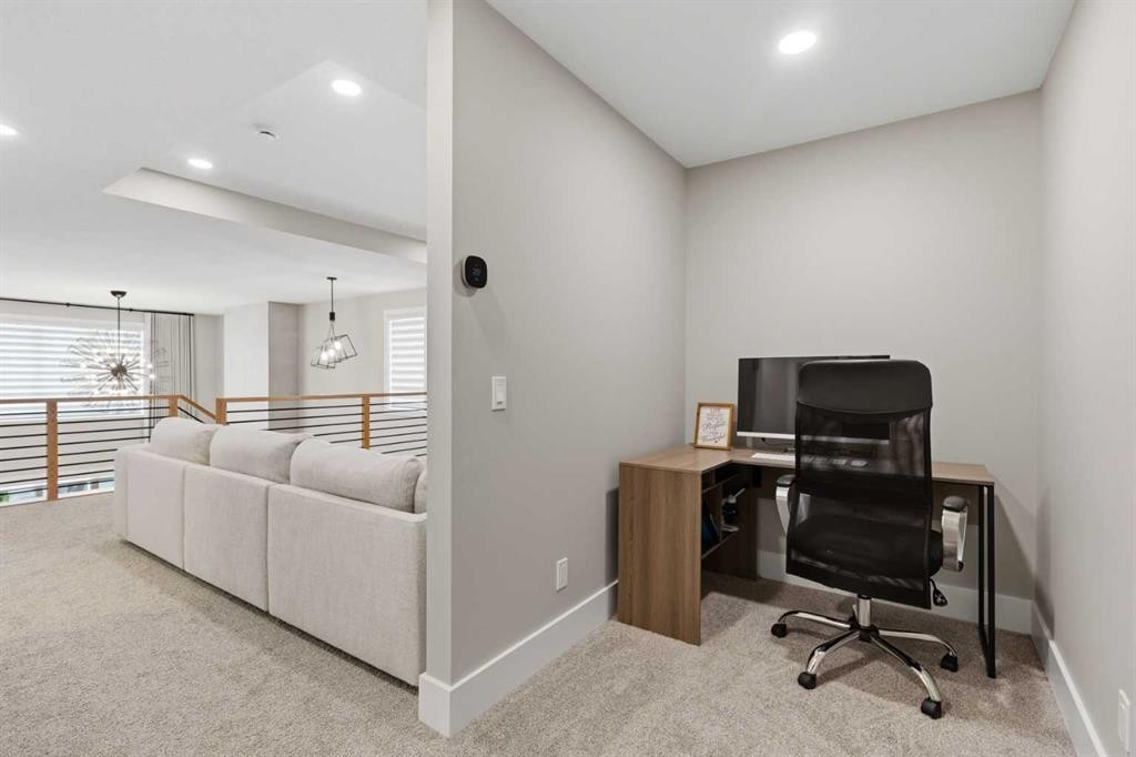 269 Aspen Summit Heights Sw, Calgary, AB - Indoor Photo Showing Other Room