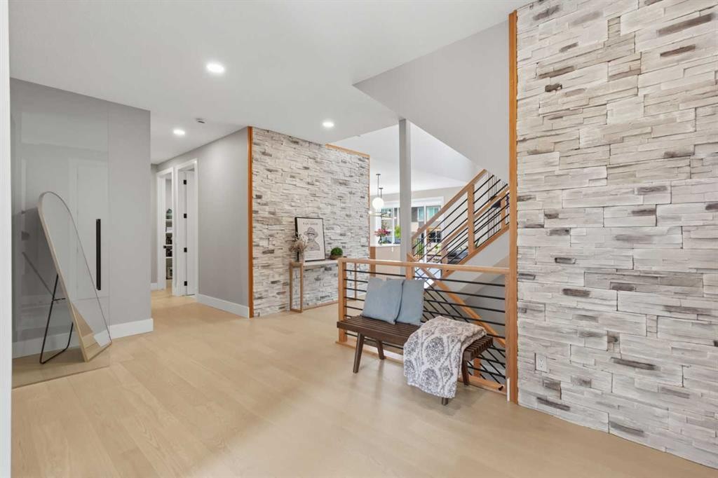 269 Aspen Summit Heights Sw, Calgary, AB - Indoor Photo Showing Other Room