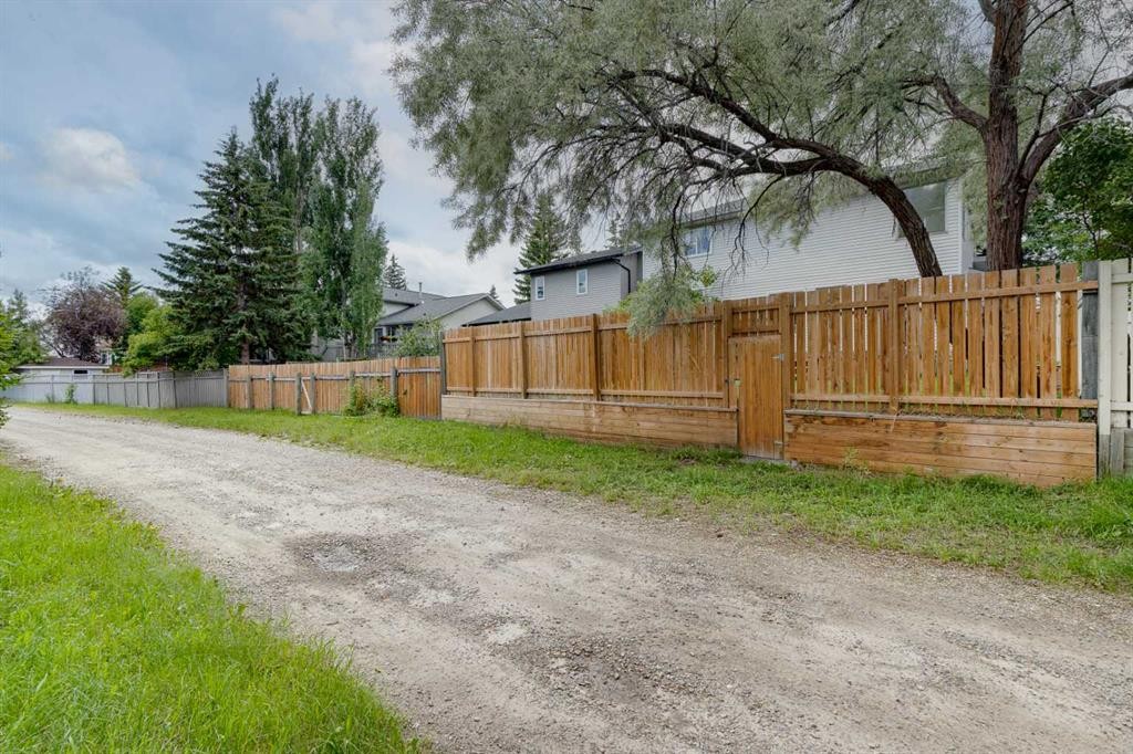 540 Shawinigan Drive Sw, Calgary, AB