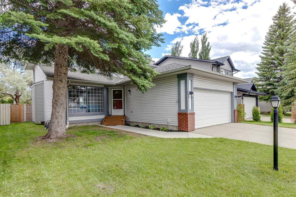 540 Shawinigan Drive Sw, Calgary, AB - Outdoor