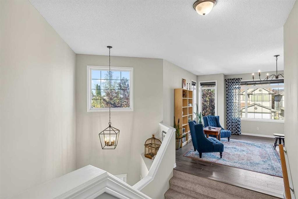 11 Chapala Square Se, Calgary, AB - Indoor Photo Showing Other Room