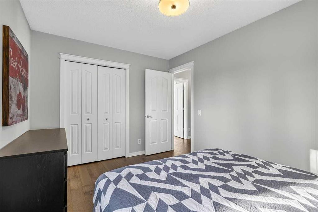 11 Chapala Square Se, Calgary, AB - Indoor Photo Showing Bedroom