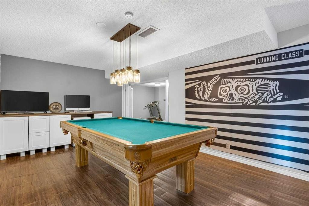 11 Chapala Square Se, Calgary, AB - Indoor Photo Showing Other Room