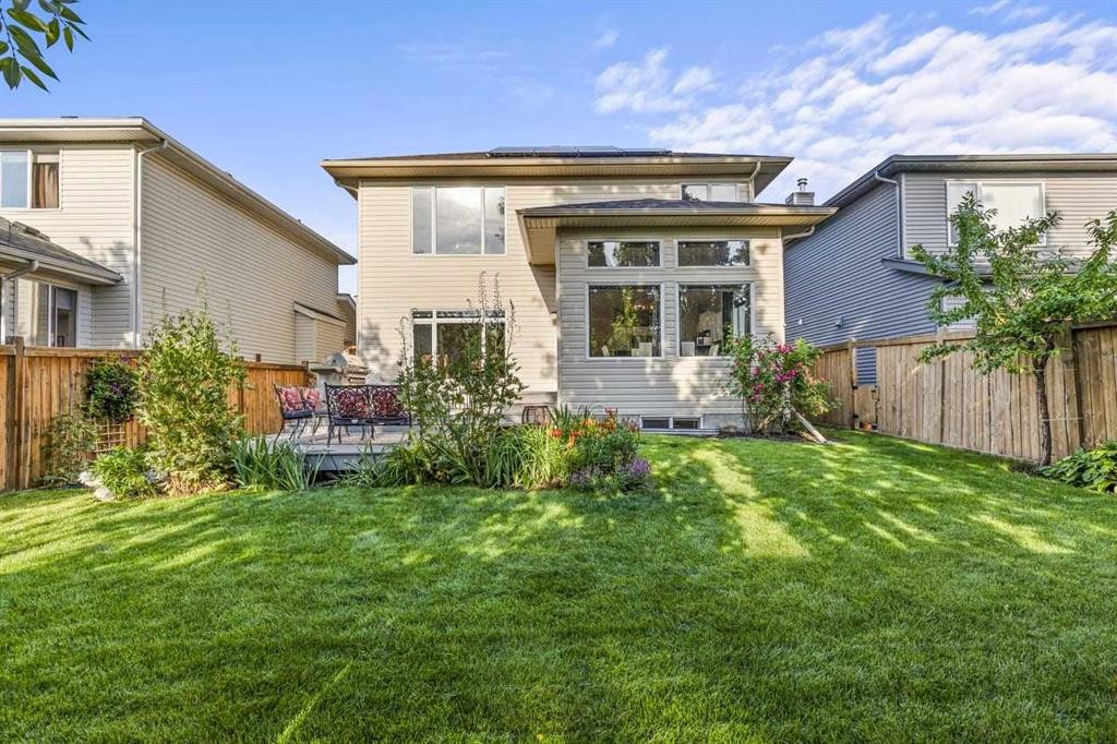 11 Chapala Square Se, Calgary, AB - Outdoor