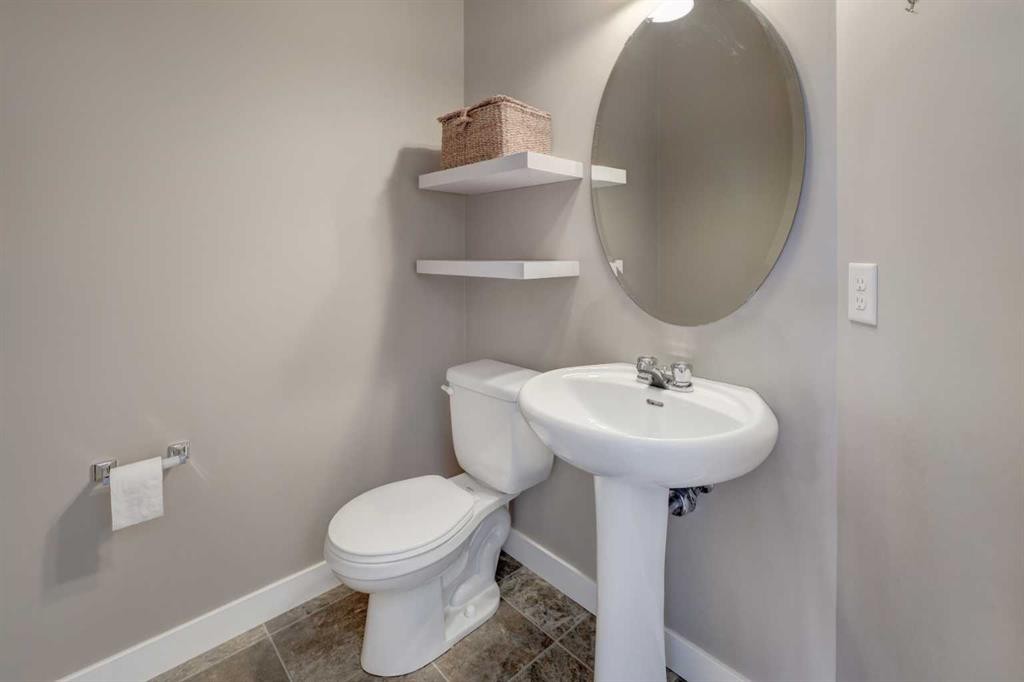 249 Ranch Ridge Meadow, Strathmore, AB - Indoor Photo Showing Bathroom