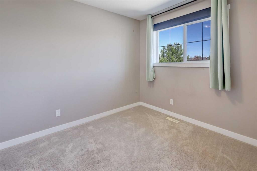 249 Ranch Ridge Meadow, Strathmore, AB - Indoor Photo Showing Other Room