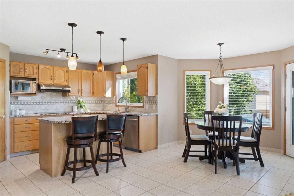12 Edgeridge Green Nw, Calgary, AB - Indoor